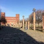 Porta Palatina לינה וארוחת בוקר *